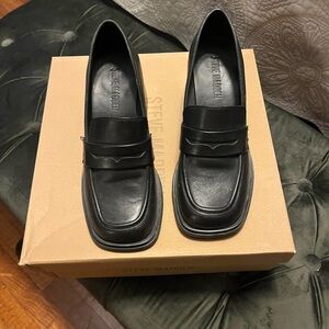Steve Madden Classic Black Slip-Ons